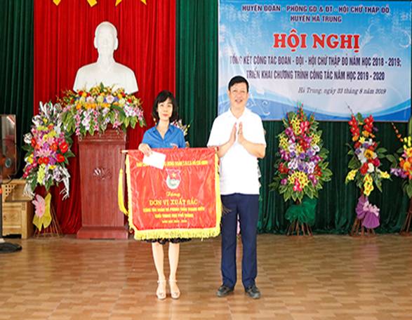 https://hatrung.thanhhoa.gov.vn/portal/Photos/2019-08/4677b3d3f9dbdd9d_MG_8832.JPG